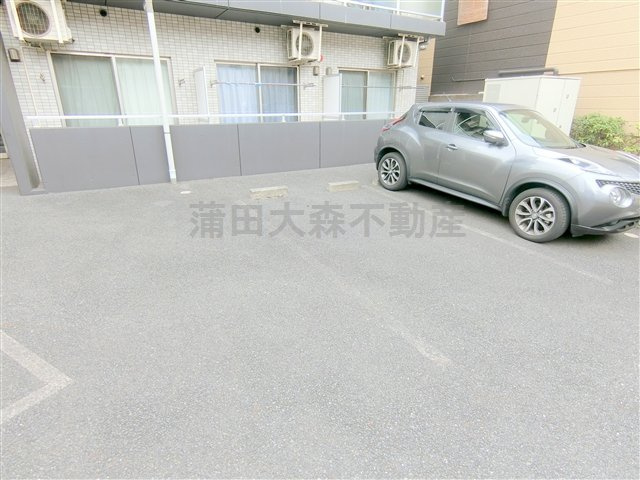 ジェイ・スリーハイツの駐車場|敷地内平置き駐車場　空き状況等詳細はお問合せください。