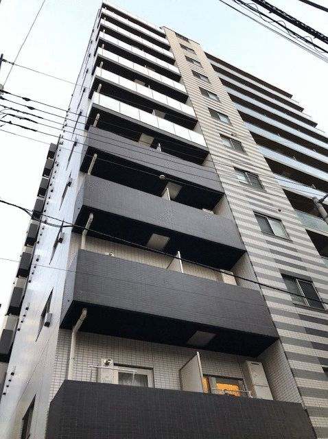 エストゥルース入谷の外観