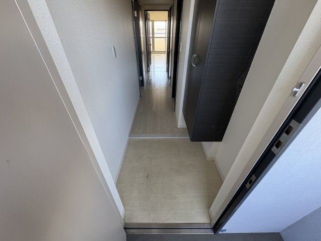 神戸市西区小山３丁目の賃貸マンションの玄関