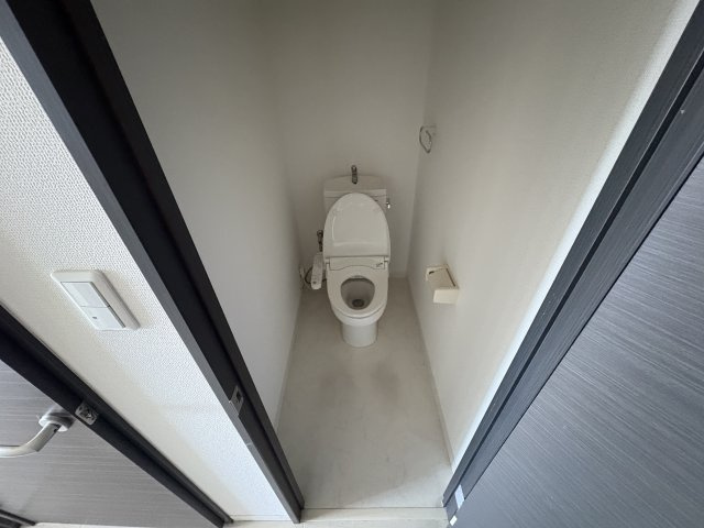 神戸市西区小山３丁目の賃貸マンションのトイレ