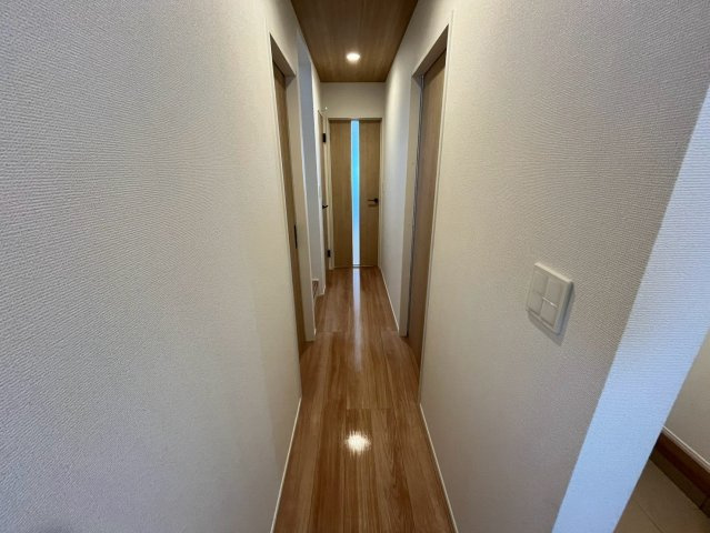 読谷村高志保新築戸建て　2号棟（全2棟）の玄関
