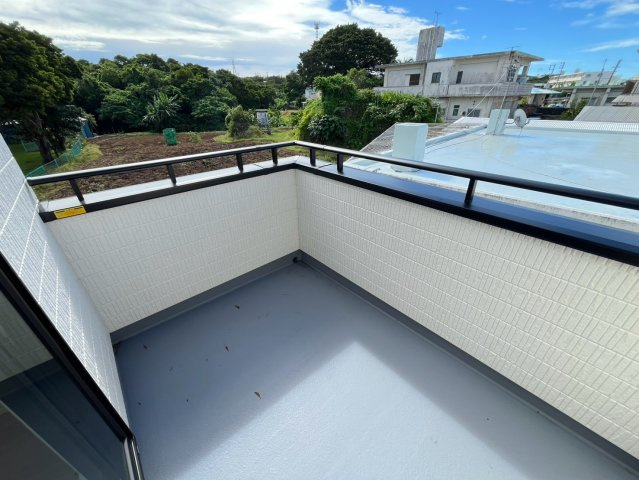 読谷村高志保新築戸建て　2号棟（全2棟）のバルコニー