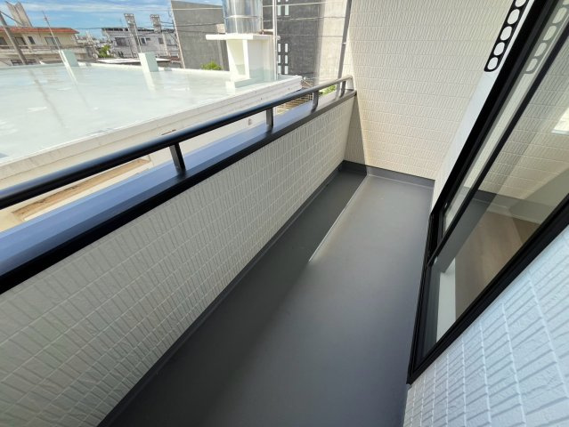 読谷村高志保新築戸建て　2号棟（全2棟）のバルコニー