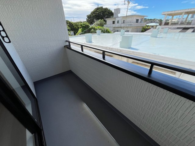 読谷村高志保新築戸建て　2号棟（全2棟）のバルコニー