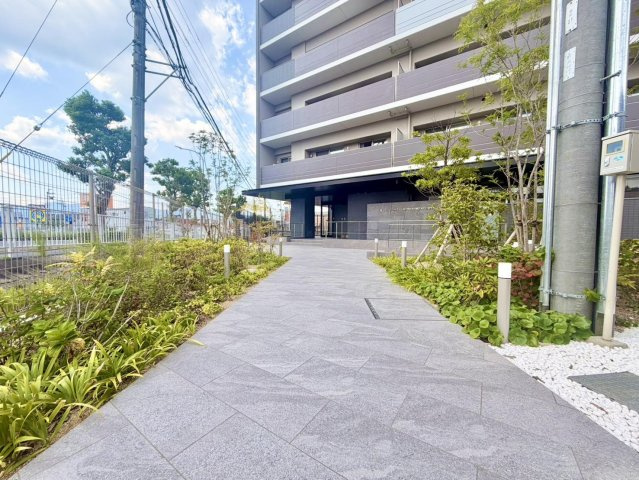 アルファスマート草津新浜町|エントランス（昼）
