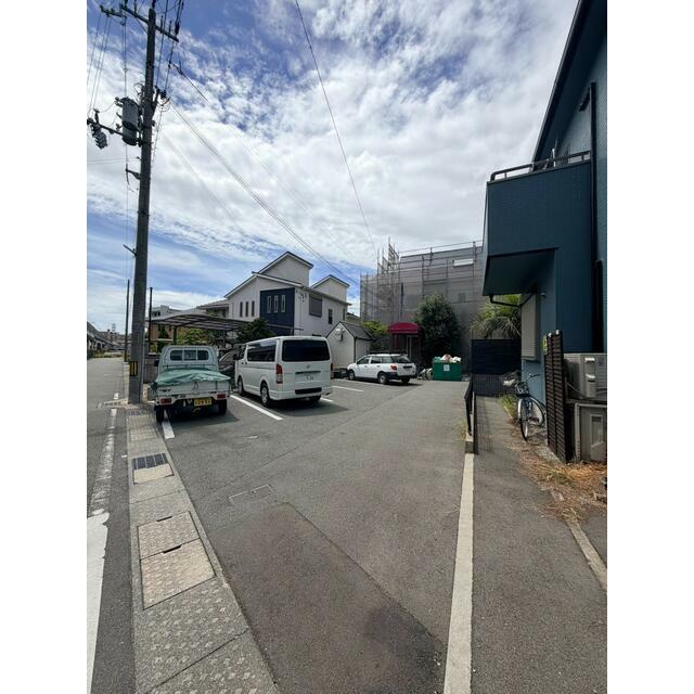 神屋町６丁目店舗の駐車場