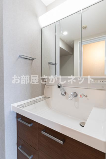 センテニアルタワー【高級賃貸・ブランドマンション】の洗面所|※写真は同タイプ住戸です。
