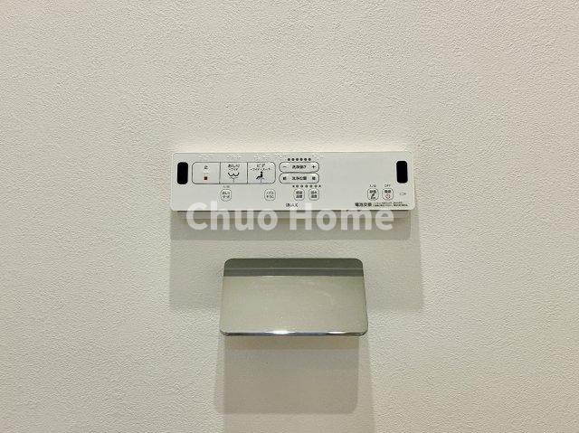 ジェイパーク上野池之端のトイレ|【ウォシュレット】清潔に使いたいお手洗いには最適な設備です。もちろんウォームレットも標準装備です。