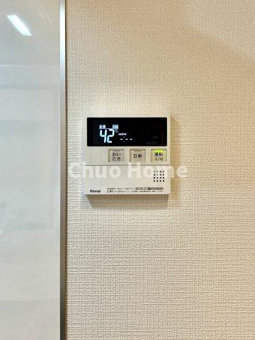 ジェイパーク上野池之端の発電・温水設備|【給湯リモコン】外での一日を忘れさせてくれるオートバス機能でお好みの湯量・温度に調整された浴槽。
