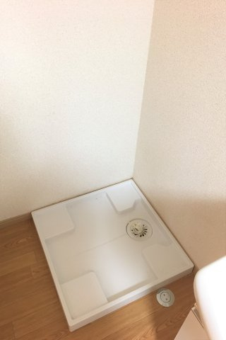 扇フラワーハイツの設備|洗濯機置き場　※掲載写真は現況と異なる場合がございます。あらかじめご了承ください。