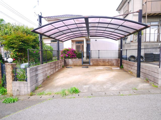 八街市文違　中古戸建の間取り|内装リフォーム済み令和8年4月 カーポート駐車2台（並列） IH システムキッチン・2階にもトイレ