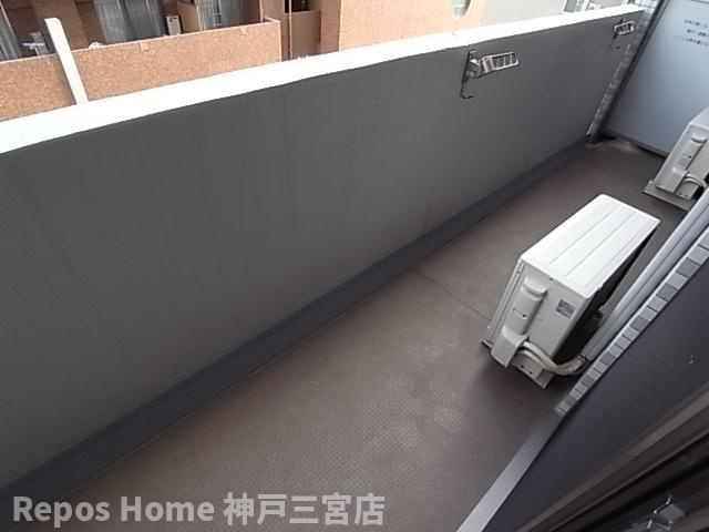 アーバネックス元町通のバルコニー