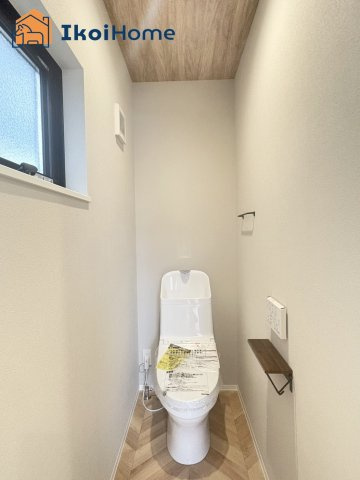 明石市大久保町高丘2丁目　新築戸建のトイレ|【ホームページに現地動画掲載中】●年中無休：当日予約可●1階・2階ウォッシュレット付のお手洗いです