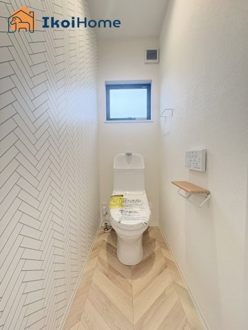 明石市大久保町高丘2丁目　新築戸建のトイレ|【ホームページに現地動画掲載中】●年中無休：当日予約可●ウォシュレット、暖房便座標準装備。