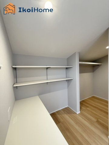 明石市大久保町高丘2丁目　新築戸建の子供部屋|【ホームページに現地動画掲載中】●年中無休：当日予約可●2階洋室8.7帖のお部屋には便利な空間があり