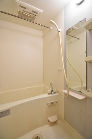 ジュネスO.C.Uの浴室