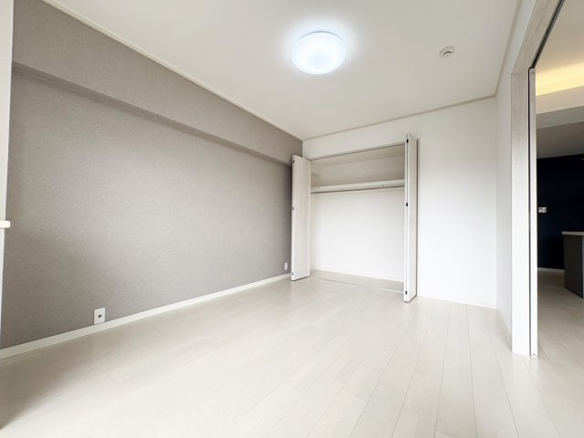 第一茨木ビューハイツ3号棟の洋室|南側洋室（6.0帖）です。