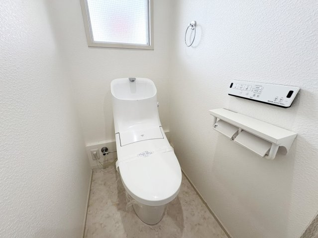 第一茨木ビューハイツ3号棟のトイレ|コンパクトで使いやすいトイレです。