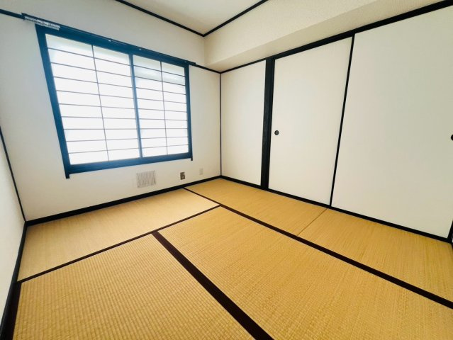 神陵台東住宅57号棟の寝室