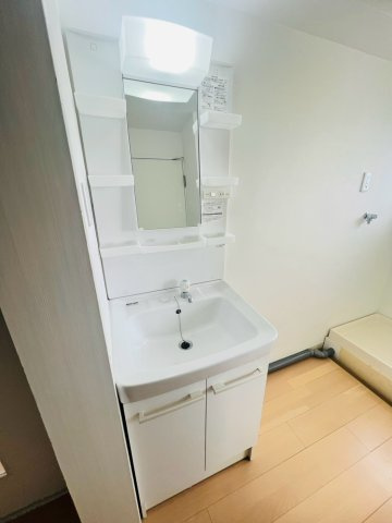 神陵台東住宅57号棟の洗面所