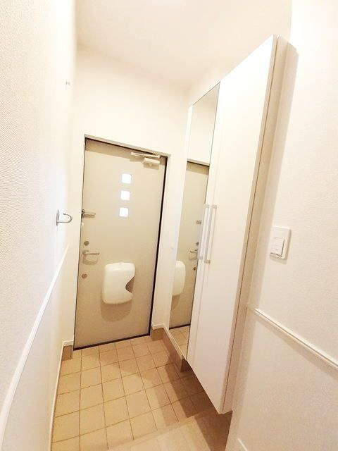 ファインハウス　ハレの玄関