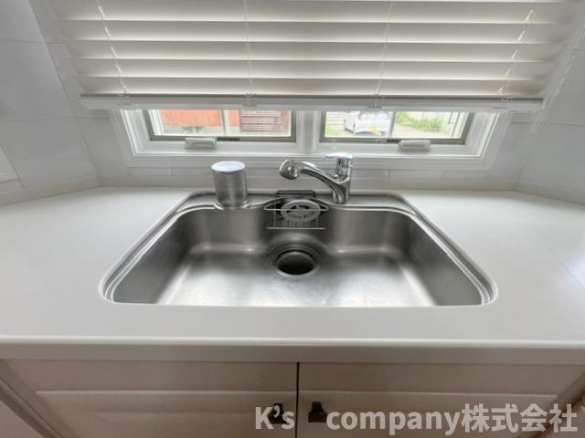 ◎高座郡寒川町一之宮2丁目　中古戸建のキッチン|耐久性に優れたステンレス素材のシンク◇