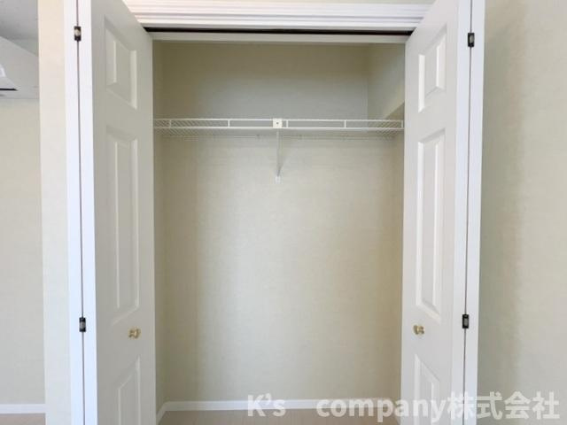 ◎高座郡寒川町一之宮2丁目　中古戸建の収納|洋室6.5帖の収納スペース◇