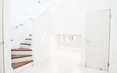 【居間・リビング】 | io（イオ） | 洋室のお部屋です。