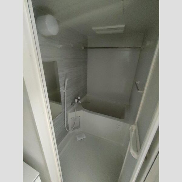 S-RESIDENCE神戸磯上通の浴室