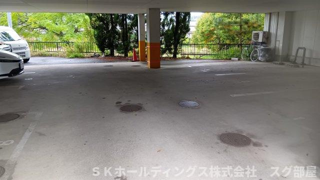 エールとよおかビルの駐車場