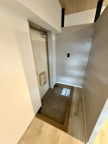 大阪市北区同心２丁目の事務所の玄関