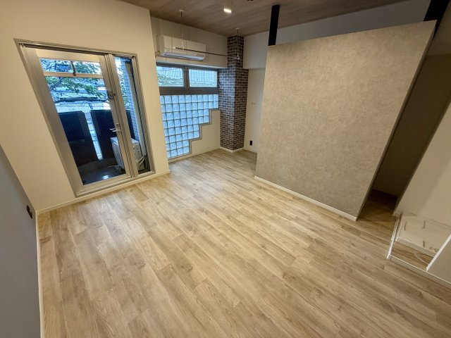 大阪市北区同心２丁目の事務所の居間・リビング