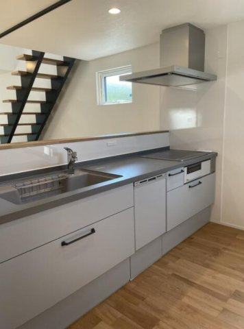 知多市にしの台２丁目　中古戸建のキッチン