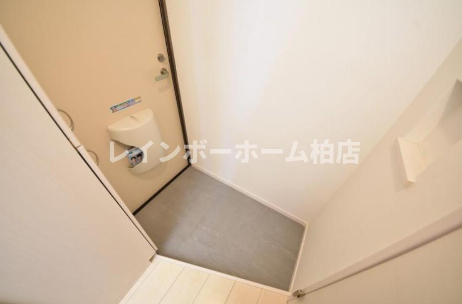 特典：仲介手数料が無料です!!の玄関