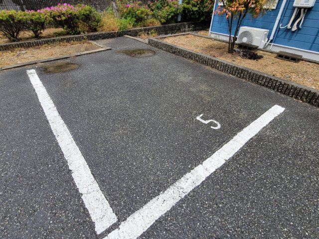 ルーラルⅡの駐車場