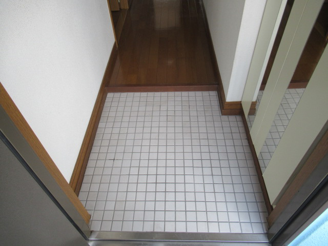 マンションアムールの玄関