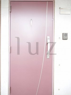 ドールマウスファインの玄関