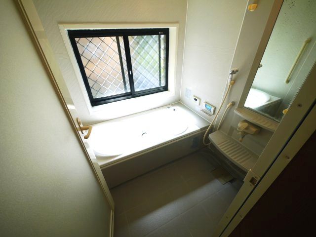 八街市泉台　中古戸建の浴室|内外装リフォーム済み令和8年8月軽自動車は2台可 JR総武本線榎戸駅徒歩約12分 閑静な分譲地内