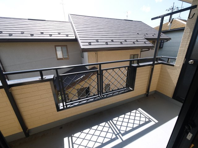 八街市泉台　中古戸建のバルコニー|内外装リフォーム済み令和8年8月軽自動車は2台可 JR総武本線榎戸駅徒歩約12分 閑静な分譲地内