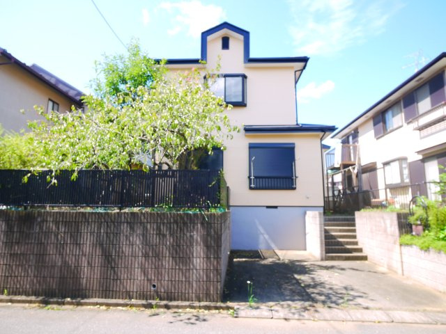 八街市泉台　中古戸建の外観|内外装リフォーム済み令和8年8月軽自動車は2台可 JR総武本線榎戸駅徒歩約12分 閑静な分譲地内