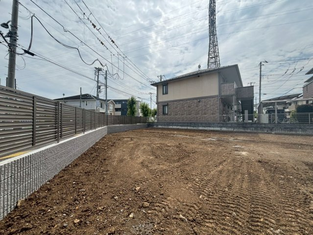 八王子北野7期の外観|（C号棟からB号棟側へ撮影）近隣に保育園が複数点在。小さなお子様とも過ごしやすい住環境です。