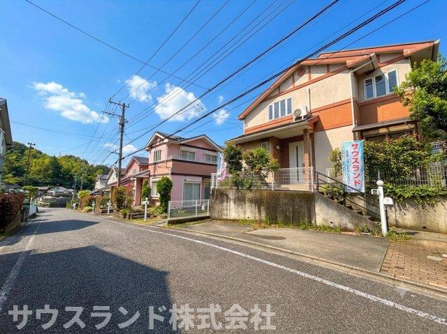 八王子市大船町の前面道路含む現地写真|南西側が幅員6ｍ道路に面しており、開放感・陽当たり良好です。