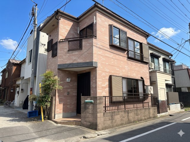 川崎市川崎区浅田の外観|小学校まで徒歩4分！子育て世代にもおすすめの穏やかな住宅街。内装リフォーム後のお引渡しとなるため、気持ちよく新生活をスタートできます。