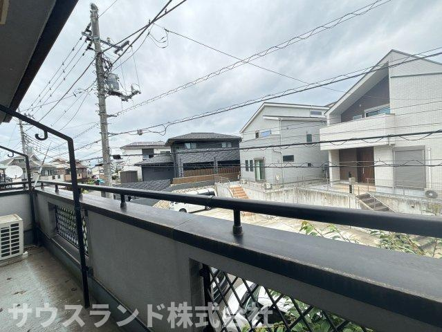 八王子市山田町の展望|整然とした街並みが広がる旧区画整理地内に位置する住まい。住環境を重視したい方にも嬉しい落ち着きあるエリアです。