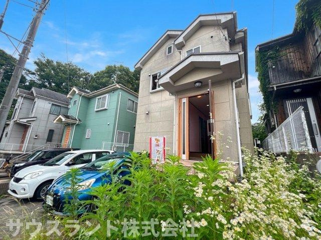 八王子市宇津木町の前面道路含む現地写真|どこか心が落ち着く現地。都会の派手さはありませんが、自然と共に暮らせる落ち着いた街並みが印象的です。