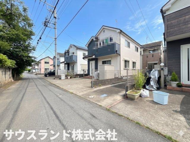 八王子市横川町の前面道路含む現地写真|小・中学校が徒歩圏内に整った、子育てにやさしい住環境です。