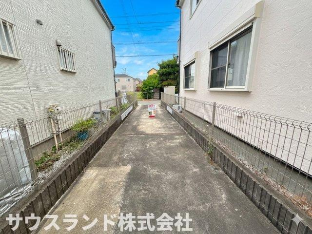 八王子市横川町の駐車場|敷地内駐車2台可能だからこそ叶う、暮らしにゆとりある毎日。車中心のライフスタイルにも対応しやすいです。