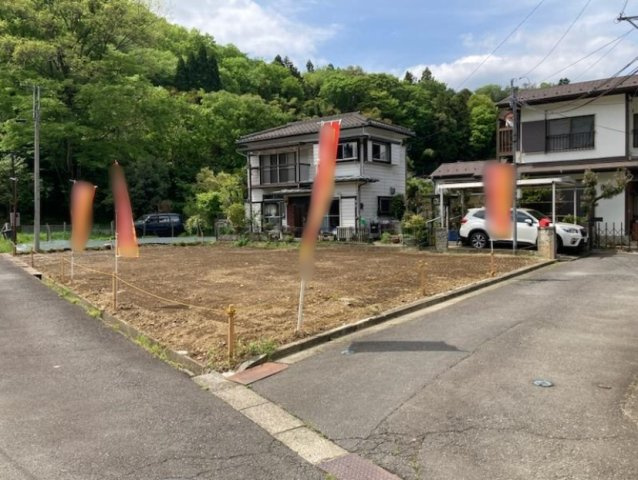 八王子市高尾町25-1期の外観|駅徒歩5分の便利な立地。休日は気軽に高尾山でハイキングが可能。観光地が近く、日常の楽しみが広がります。