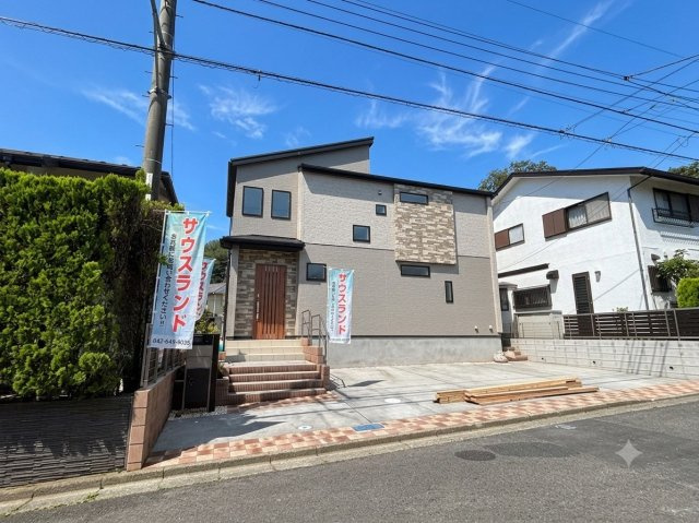 八王子市北野台2丁目の外観|京王線「北野駅」行のバス停まで徒歩3分。お出かけに便利な立地です。