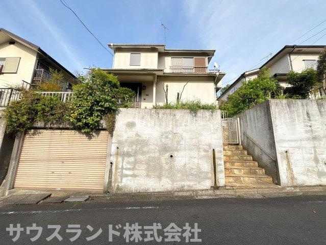 八王子市元八王子町の外観|駐車場付き。